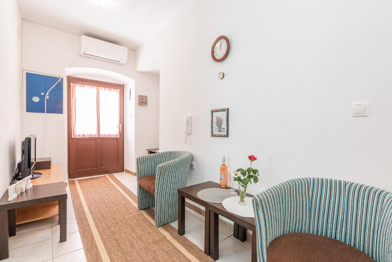 Apartman Knezevic Opric Exterior foto